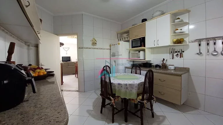 Imagem Casa com 3 dormitórios à venda - Jardim dos Ipês - Cachoeira Paulista/SP