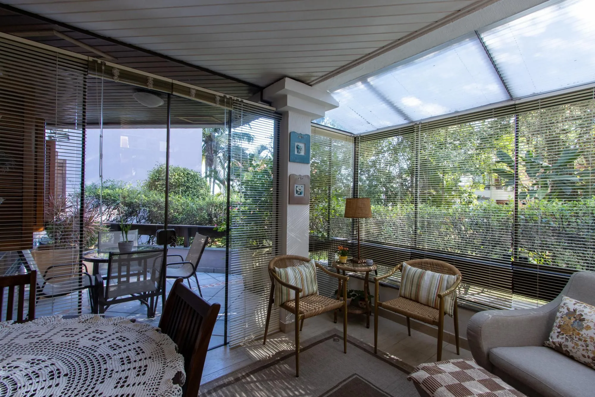 Imagem Apartamento de 4 dormitórios, 1 suíte e 2 vagas escrituradas - Bairro Ipanema.