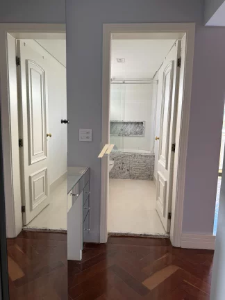 Imagem Apartamento à venda no Cambuí: 4 quartos, 2 suítes, 5 banheiros, 217m² - Venda ou Locação em Campinas-SP