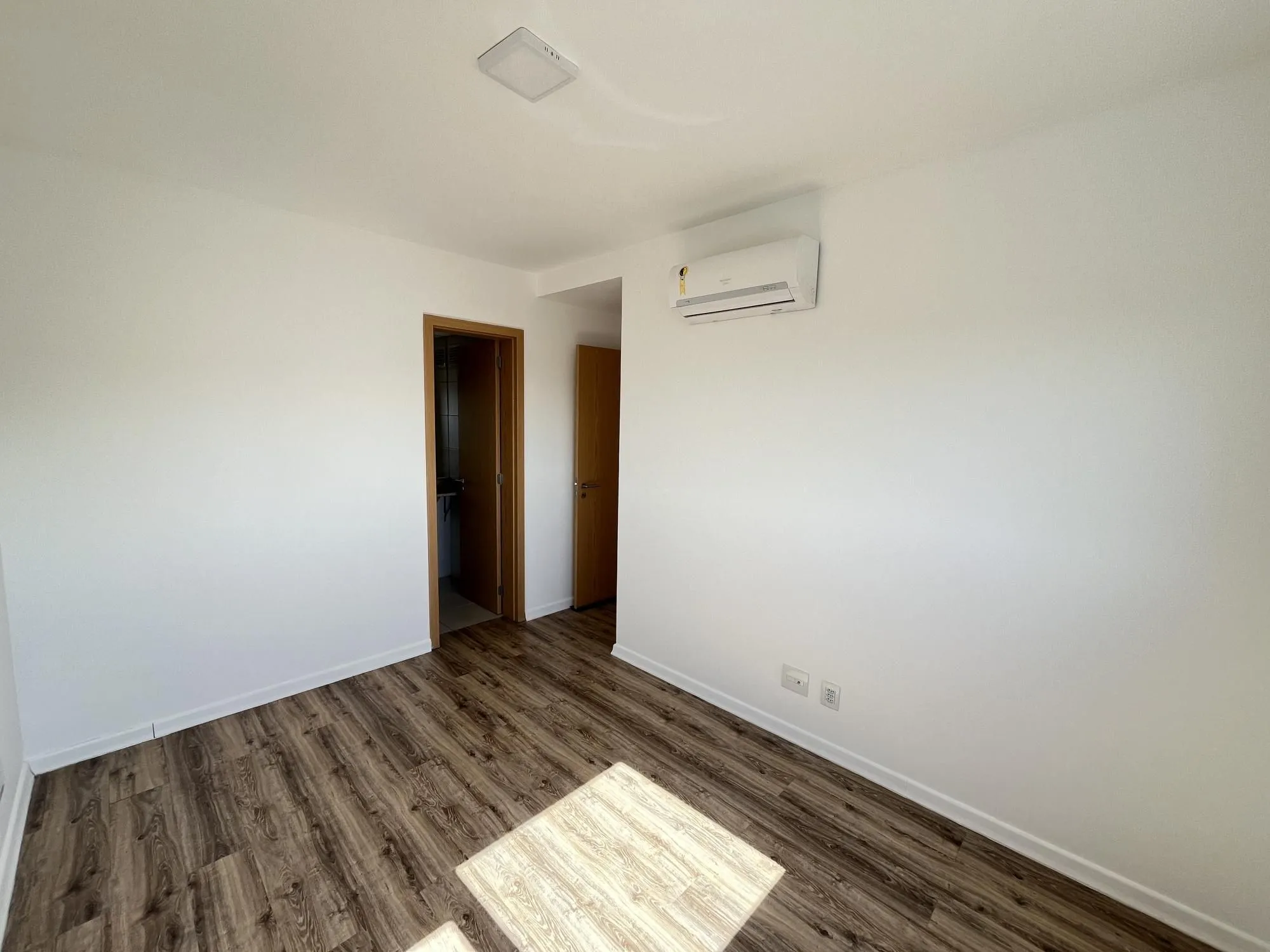 Imagem Apartamento de 2 dormitórios, suíte e 1 vaga de garagem no bairro Passo da Areia