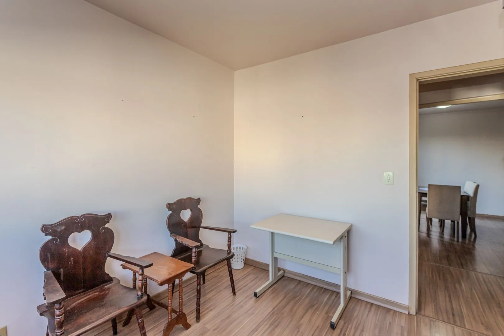 Imagem Apartamento de 2 dormitórios com dependência e vaga no bairro Santana DESOCUPADO