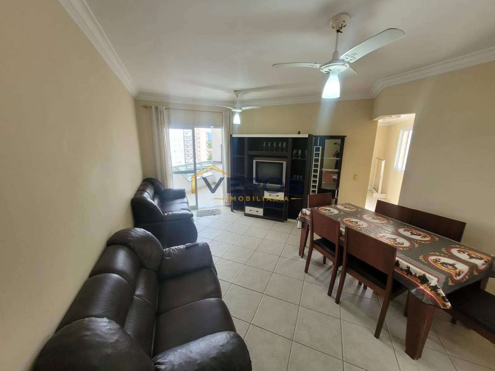 Imagem Apartamento à Venda no Aruan - 3 Dormitórios com Lazer Completo