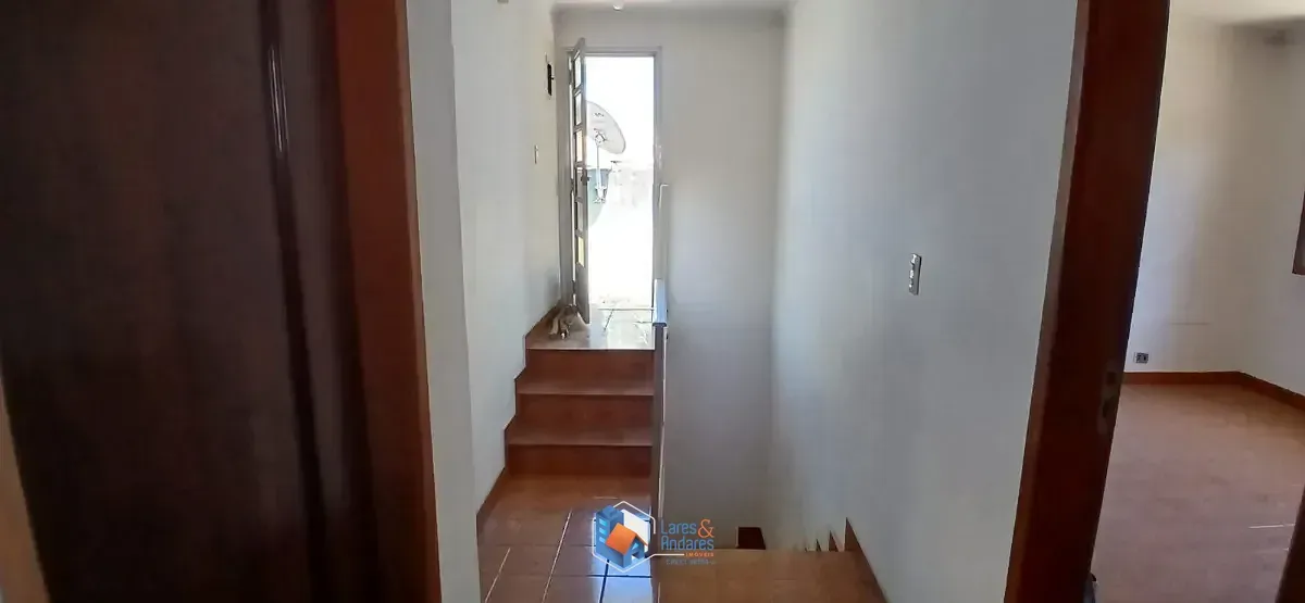 Imagem Casa de vila para venda em Vila Romano com 4 quartos, sendo 1 suíte, 190m²