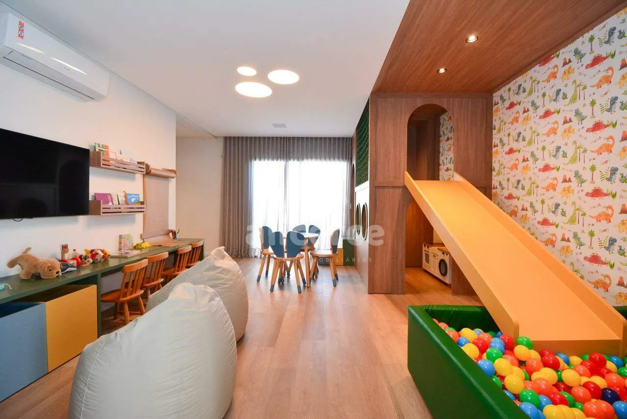 Imagem Apartamento à venda com 3 quartos 3 suítes, 109m² em Centro Florianópolis