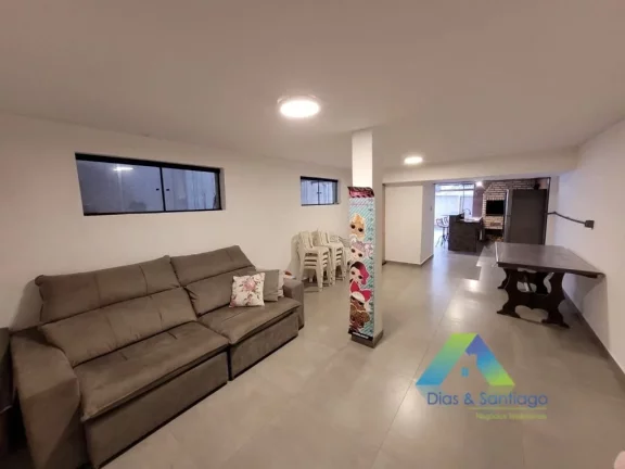 Imagem SANTO ANDRÉ CASA 241m², 5 dormitórios, 4 vagas ótima localização e valor