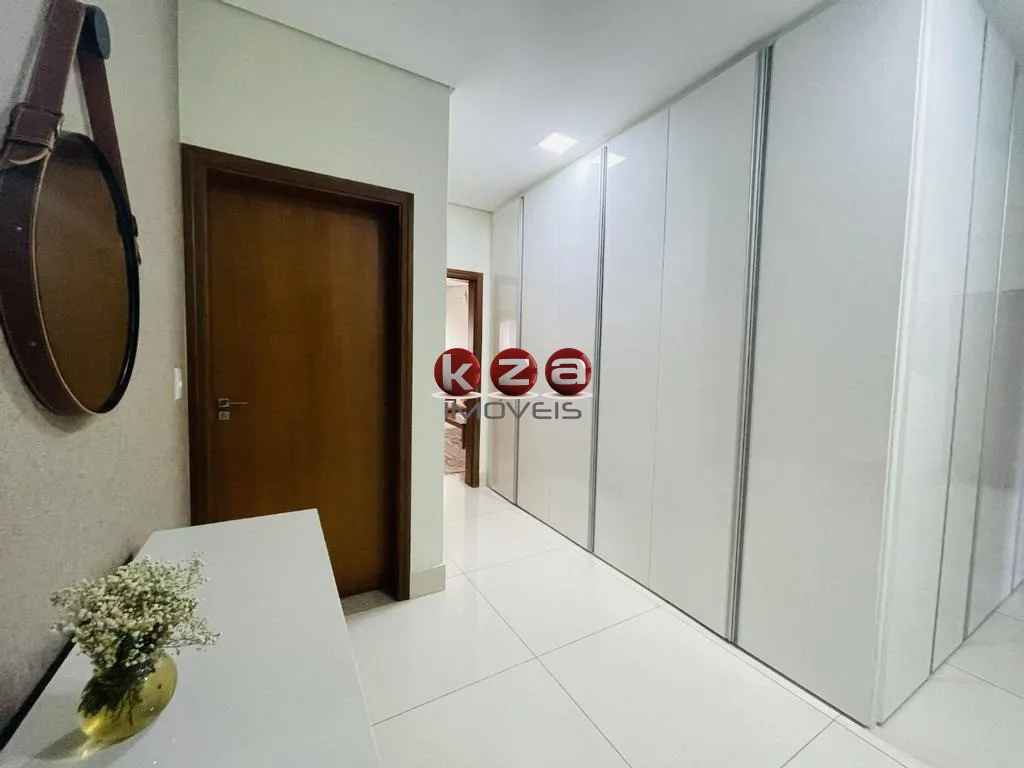Imagem Casa de luxo no Condomínio Terras de Santa Teresa em Vinhedo, com 4 suítes, 3 salas e 350m² de área privativa. Venha conferir!