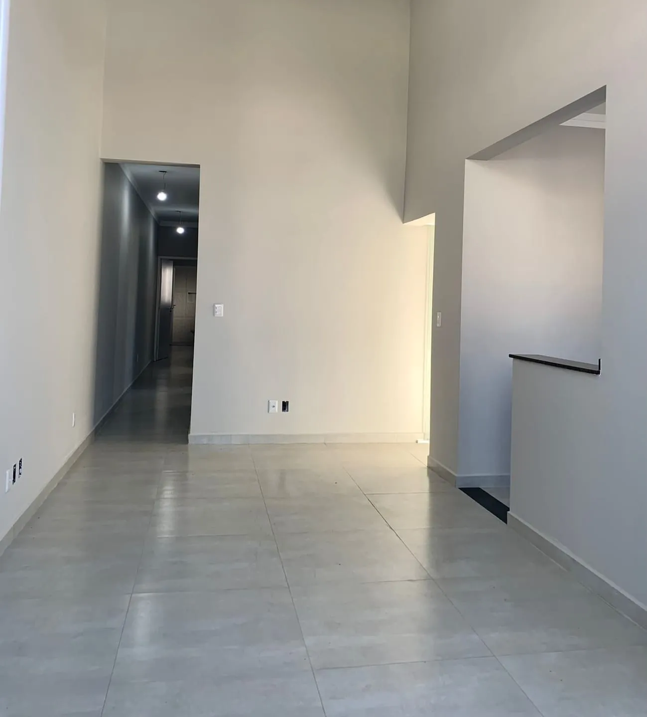 Imagem - Excelente casa possui 3 dormitórios sendo 1 suíte amplos e arejados
- Pé direito duplo, na ...