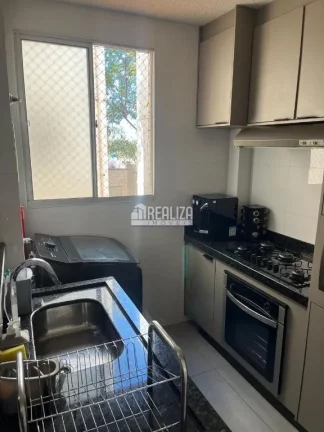 Imagem Apartamento de 2 dormitórios com móveis planejados no Condomínio Parque Austral, bairro Loteamento Reserva Ushuaia - Uberaba