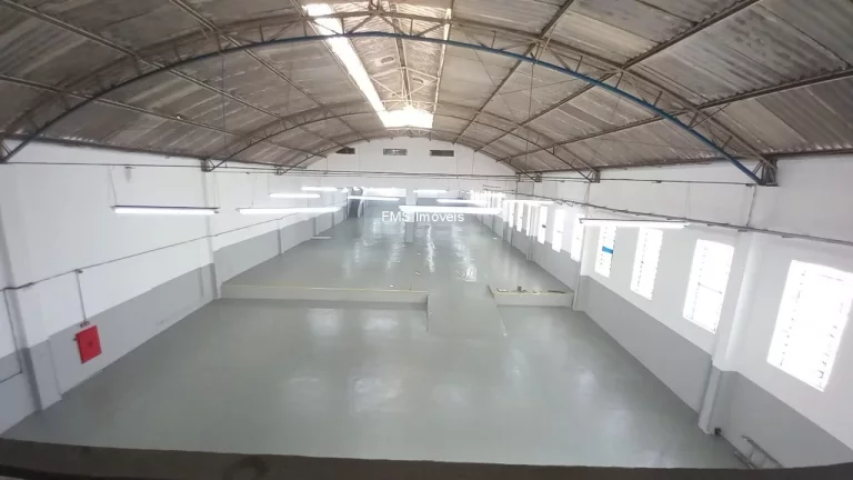 Imagem Galpão Comercial para Locação em São Paulo-SP - Bairro Aricanduva - 1 Sala, 2 Banheiros, 11 Vagas de Garagem, 1.650m² de Área