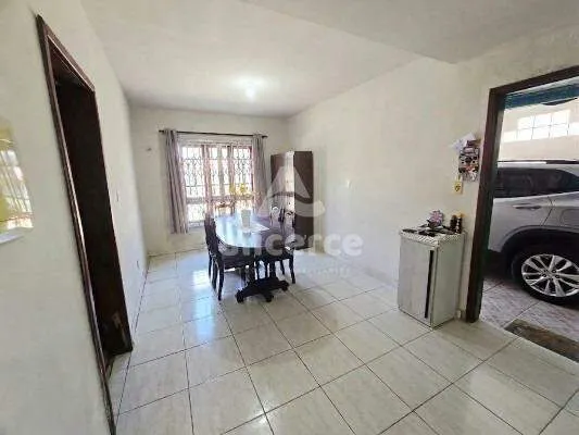 Imagem Casa à Venda em Campinas | 4 Dormitórios, Suíte, Terraço e Garagem