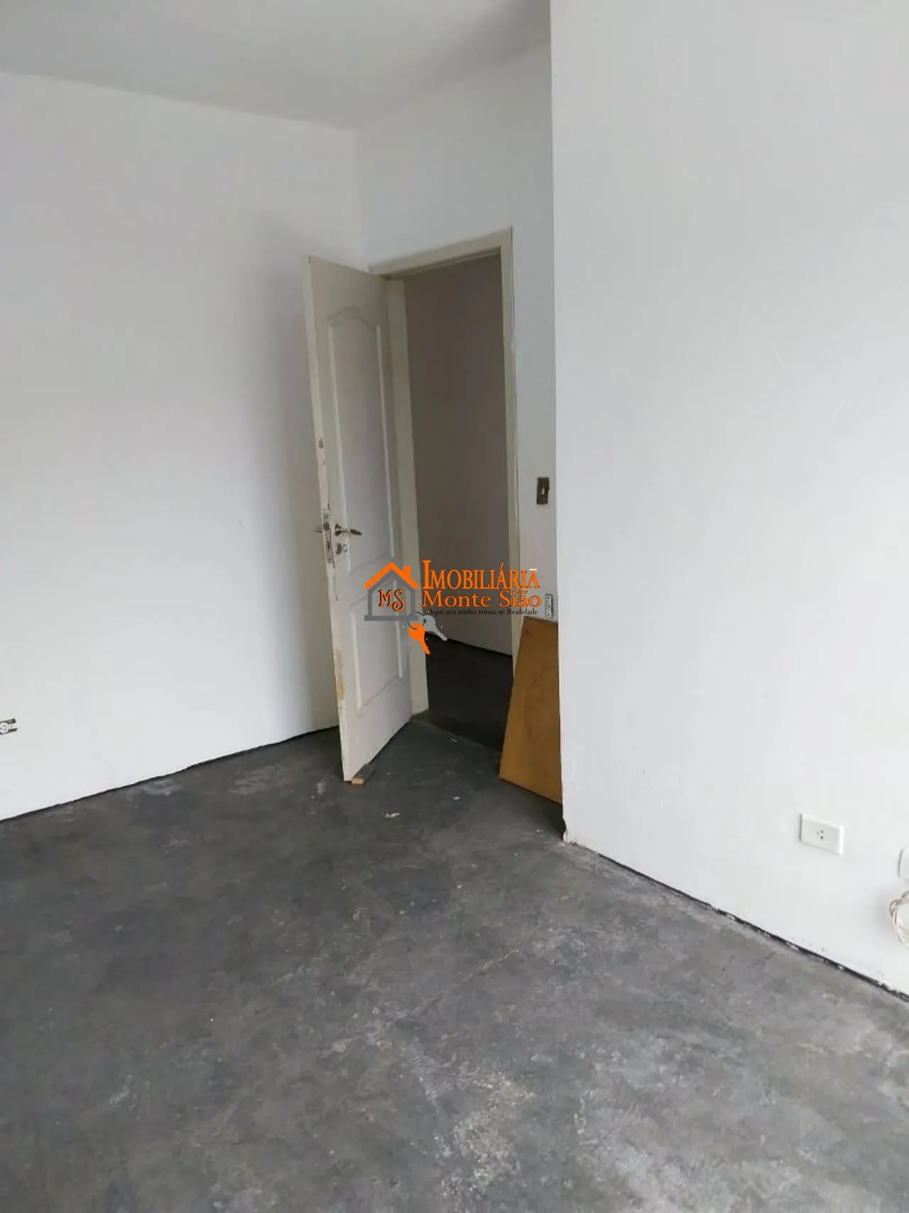 Imagem Sobrado com 4 dormitórios à venda, 250 m² por R$ 512.000,00 - Parque Continental - Guarulhos/SP