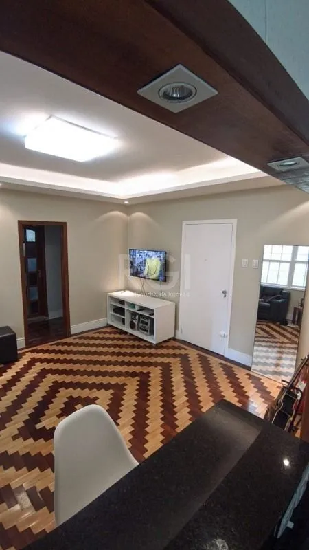 Imagem Apartamento para Venda - 60.5m², 1 dormitório, 2 vagas locadas no prédio - Floresta