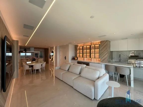Imagem Apartamento Frente Mar para Venda em Balneário Camboriú, CENTRO, 4 dormitórios, 4 suítes, 5 banheiros, 3 vagas