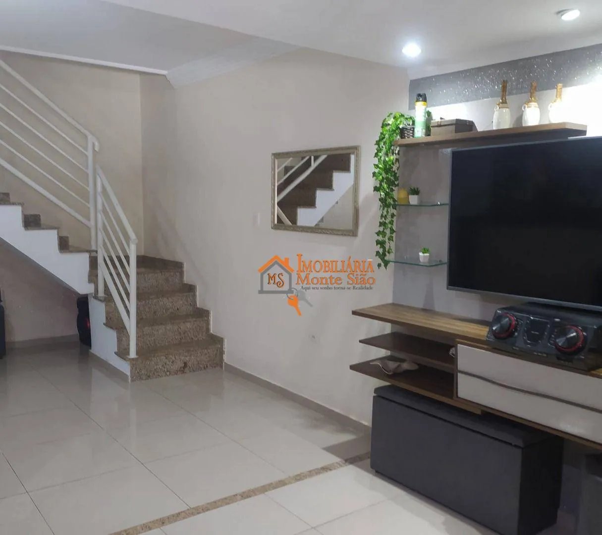 Imagem Sobrado com 2 dormitórios à venda, 150 m² por R$ 379.000,00 - Recreio São Jorge - Guarulhos/SP