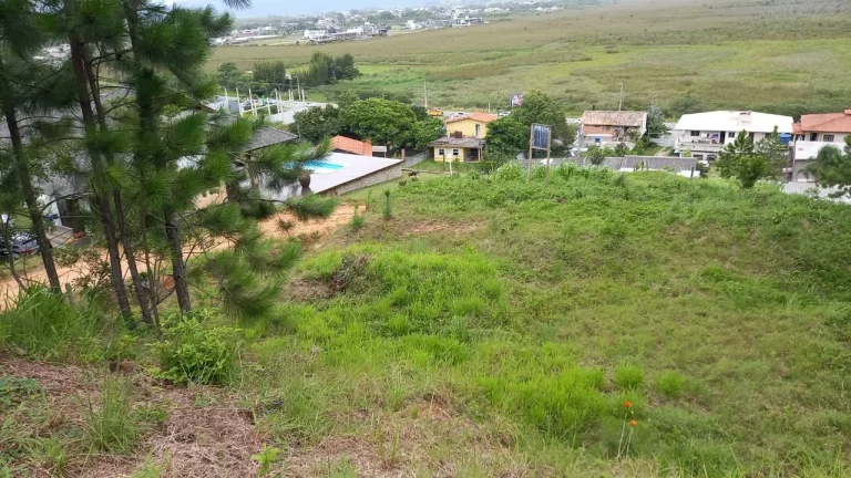 Imagem Terreno de 2640m² em Garopaba-SC: Escritura Pública e Alto Potencial de Valorização!