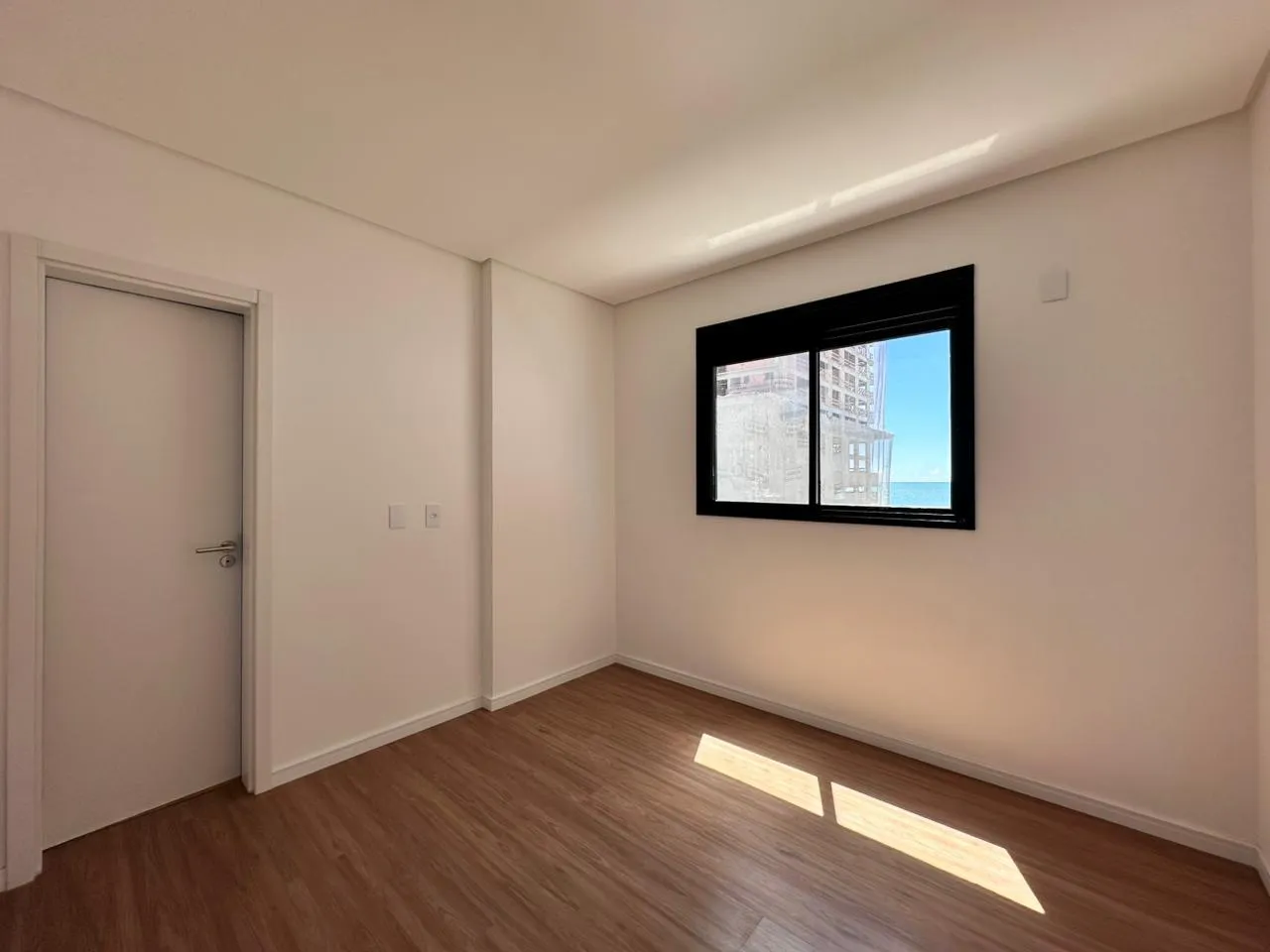 Imagem Apartamento com vista para o mar à venda com 119.47m2 por R$ 1.450.000,00