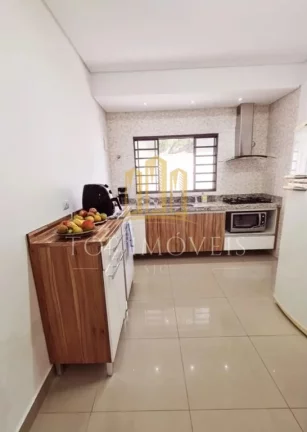 Imagem Casa três dormitórios zona mixta na av Iguape OPORTUNIDADE!