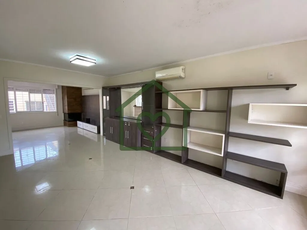 Imagem Casa no bairro Chácara das Pedras com 4 dormitórios, sendo duas suítes, escritório, banheiro soc...