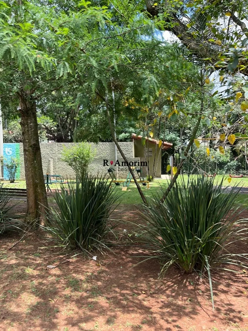 Imagem São Fernando Residência - Terreno a venda no Condomínio São Fernando Residência em Barueri/SP com 712 metros
