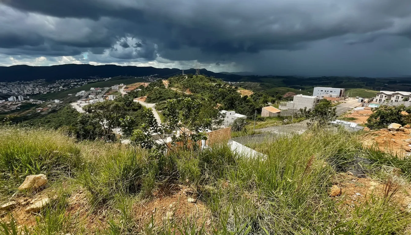 Imagem Terreno 361 m² à venda em Jardim Bandeirantes, Poços de Caldas