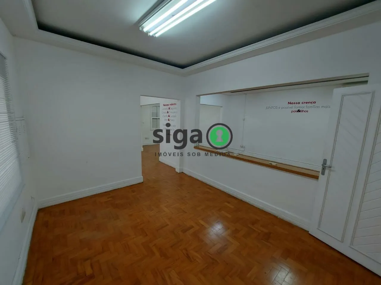 Imagem Casa Comercial para Locação em Pinheiros, com 350m² com 8 vagas, Sem mobilia