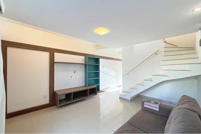 Imagem Casa para venda no bairro Guarujá em Porto Alegre