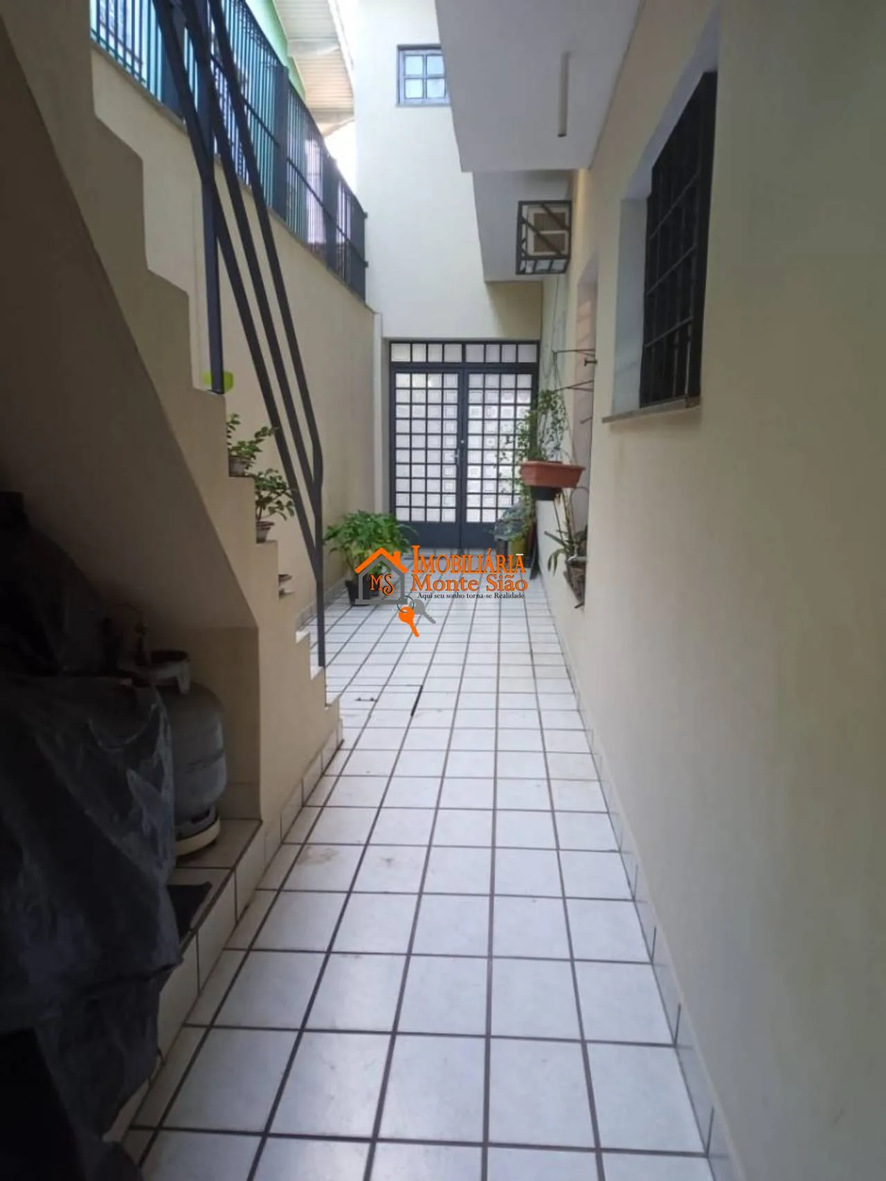 Imagem Sobrado com 3 dormitórios à venda, 256 m² por R$ 1.200.000,00 - Vila Augusta - Guarulhos/SP