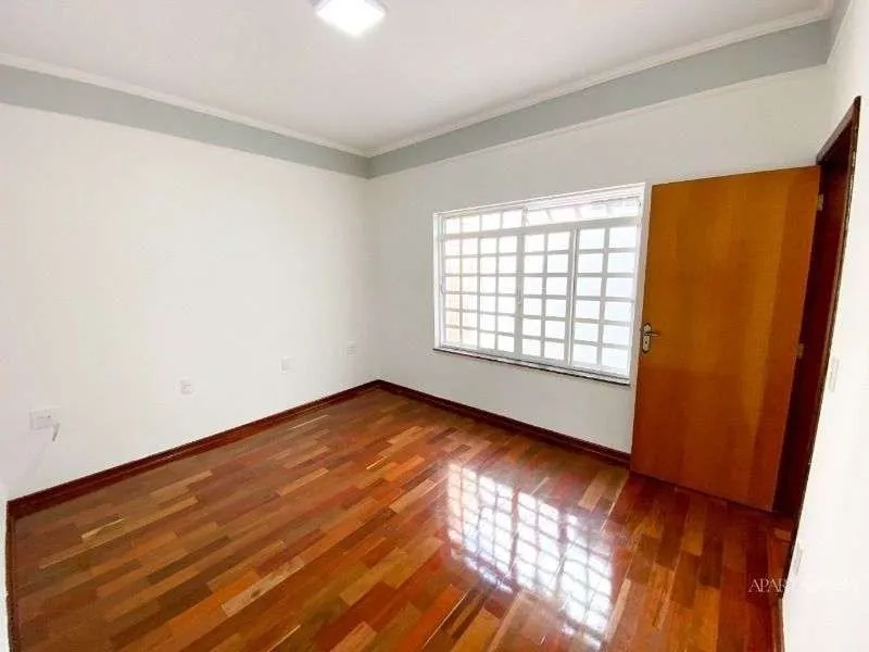 Imagem Casa à venda em Franca, São José, com 4 quartos, 260m2