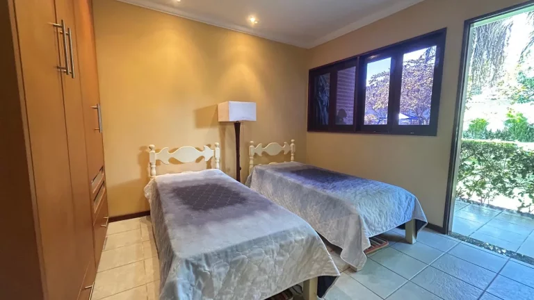 Imagem Vendo Casa no condomínio Country Aldeia!