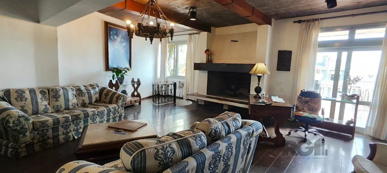 Imagem Casa para Venda - 347m², 3 dormitórios, sendo 3 suites, 3 vagas - Sétimo Céu