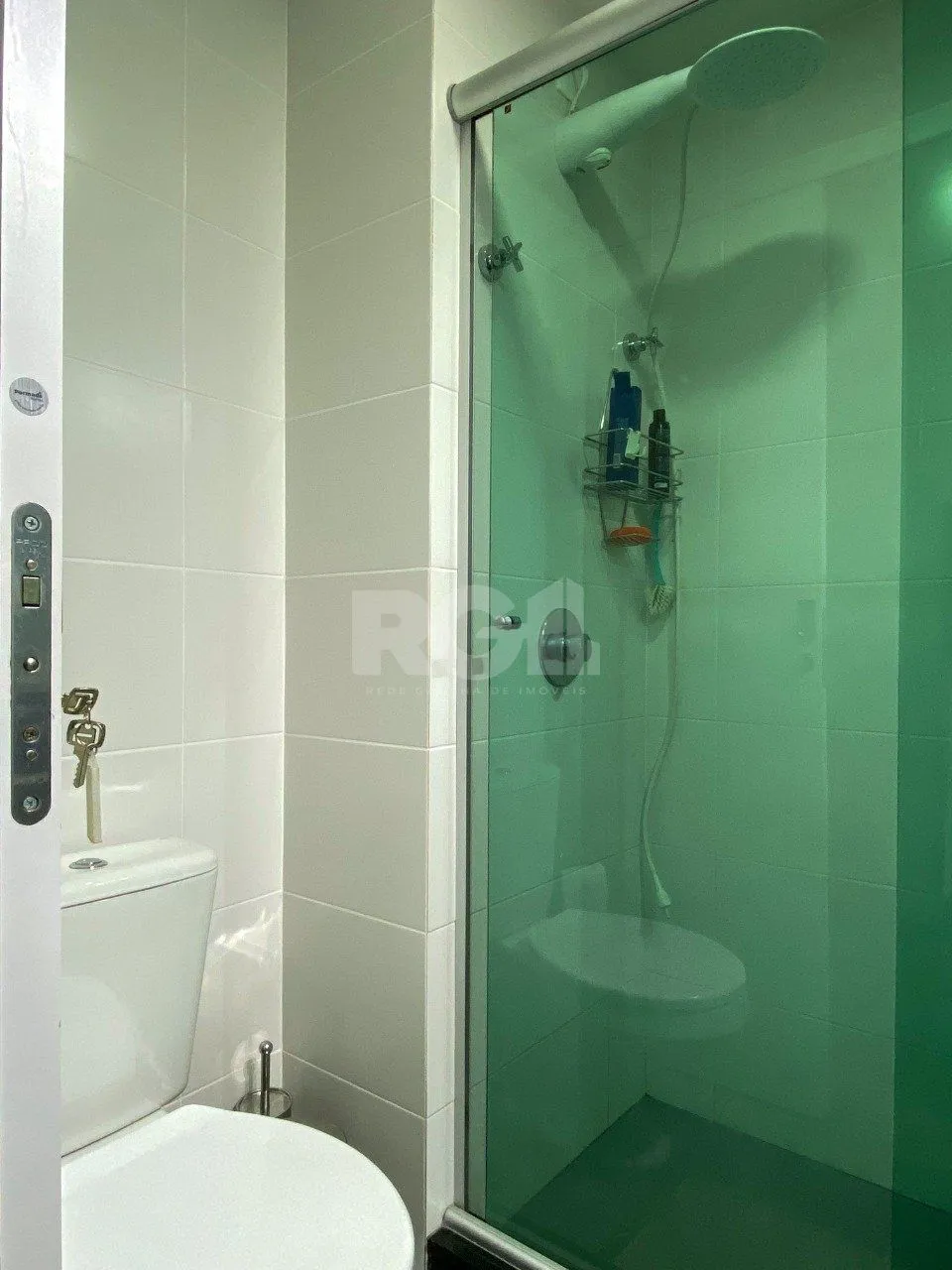 Imagem Apartamento em prédio premiado, totalmente montado, no miolo do Menino Deus