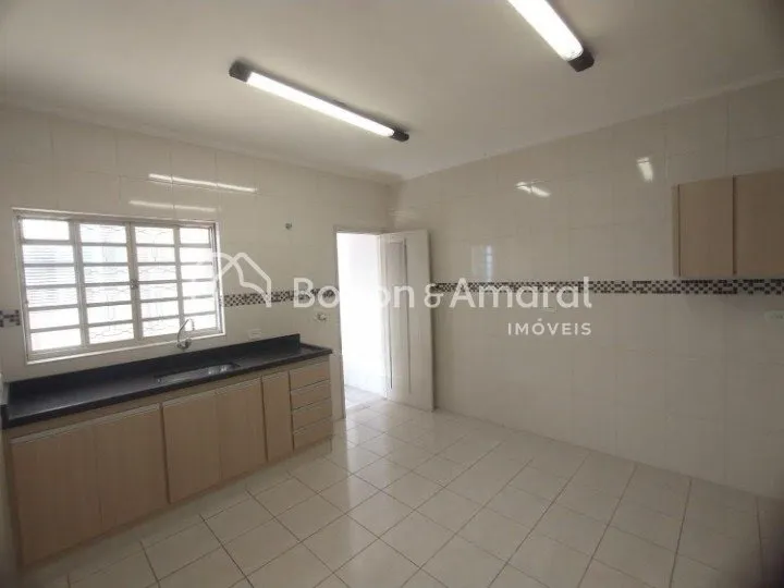 Imagem Casa à Venda com 4 Quartos no Taquaral