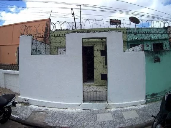 (CA1408)Casa 53m² bem localizada - Montese