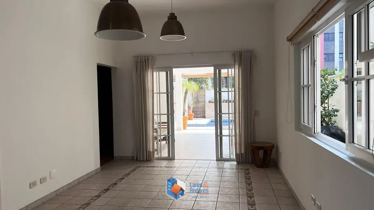 Imagem Casa em condomínio para venda em Morumbi com 4 quartos, sendo 4 suítes, 354m²