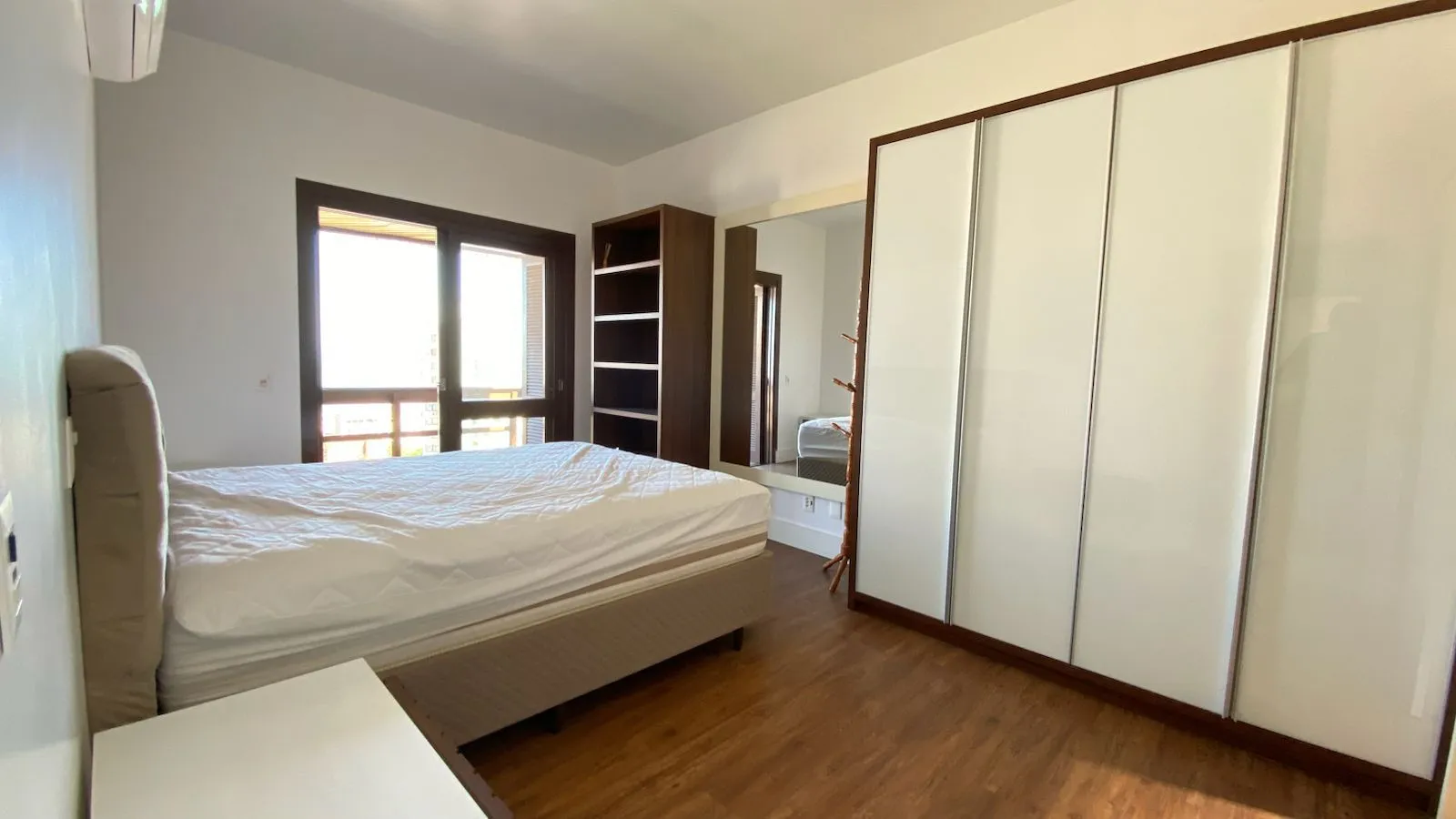 Imagem Apartamento à venda em Torres, Centro, com 4 quartos, 380m2