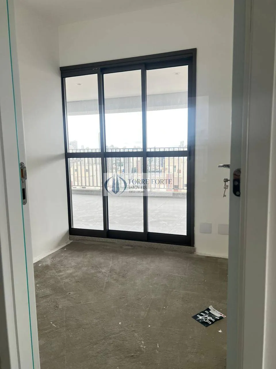 Imagem Apartamento com 3 dormitorios 1 suite, varanda e 1 vaga no Tatuape.
