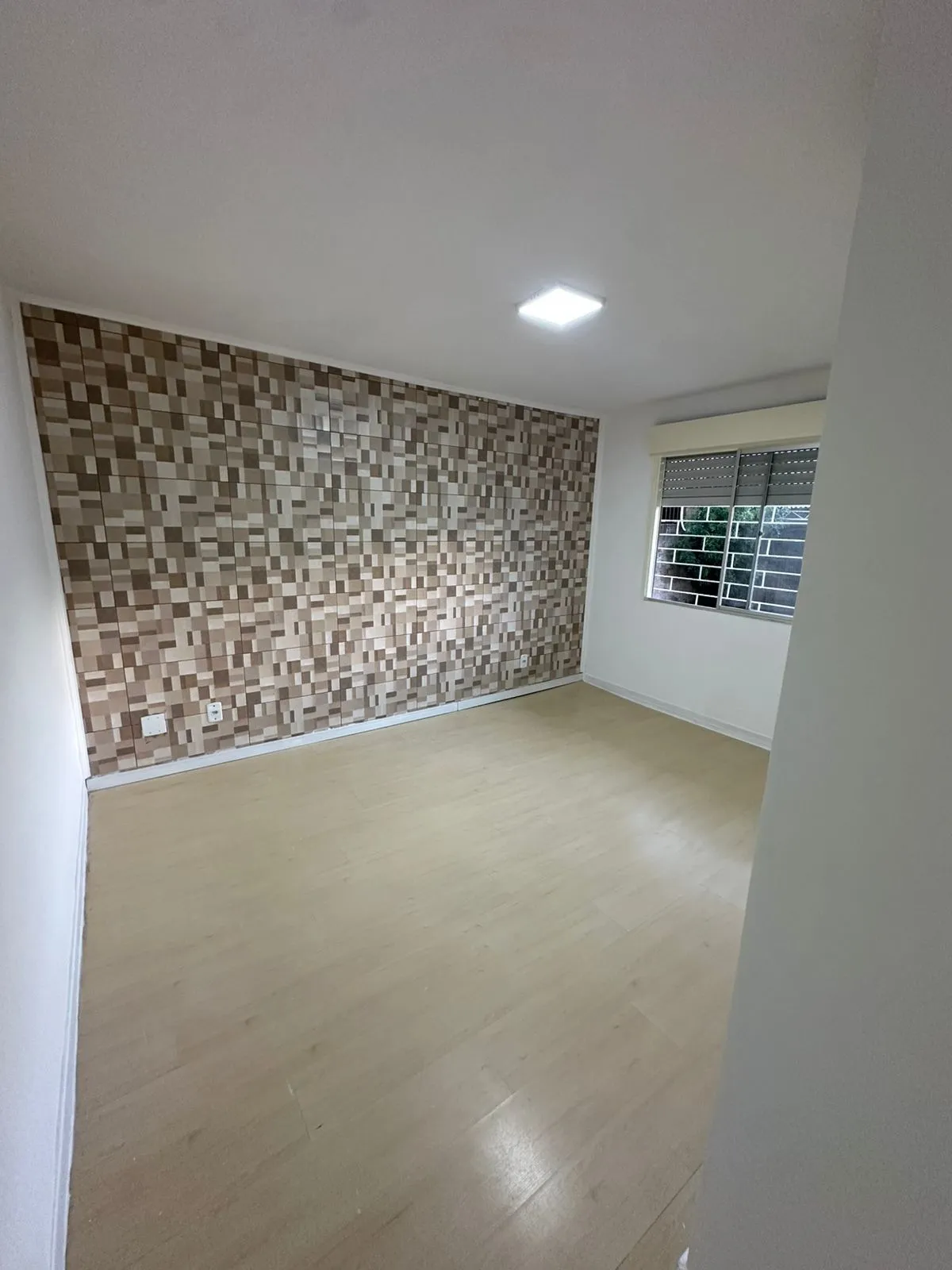 Imagem Apartamento com 3 Quartos, térreo com pátio privativo, 1 vaga coberta à Venda, 88m² privativos, só R$ 299.000