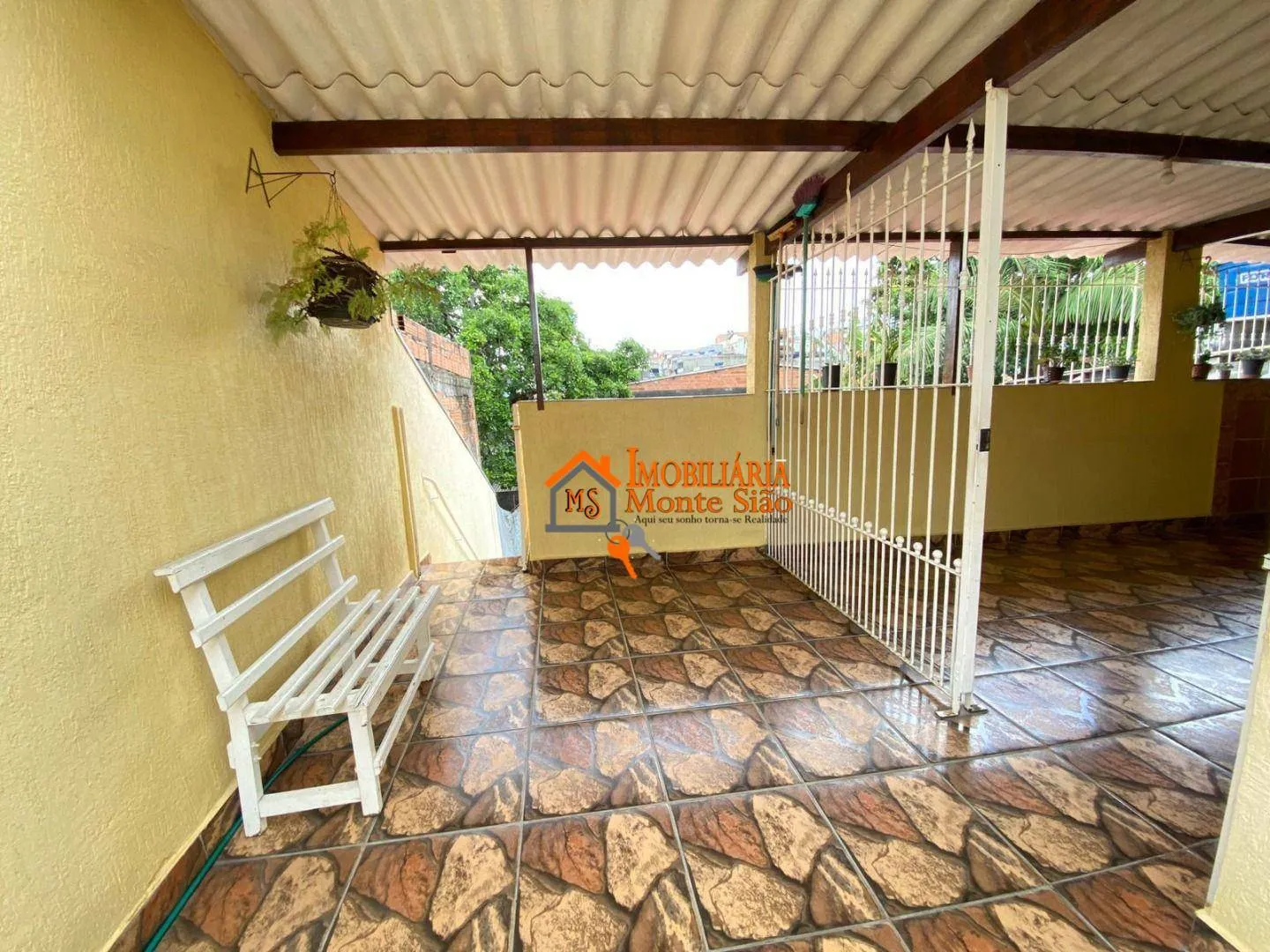 Imagem Casa com 3 dormitórios à venda, 180 m² por R$ 500.000,00 - Cidade Soberana - Guarulhos/SP