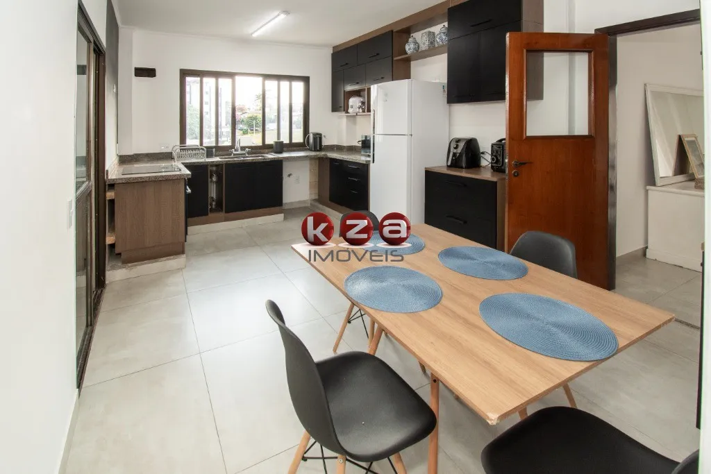 Imagem Imperdível! Apartamento de alto padrão a venda, com 3 suítes no centro de Vinhedo-SP, com 186m² e 2 vagas de garagem. Venha conferir!