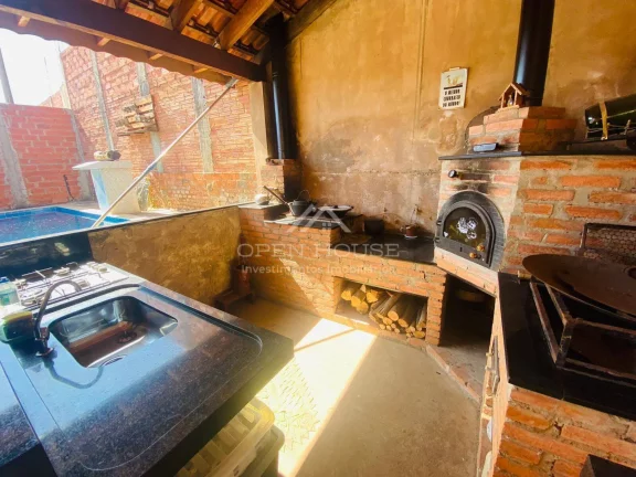 Imagem CASA PADRÃO COM PISCINA PASSANDO DÍVIDA