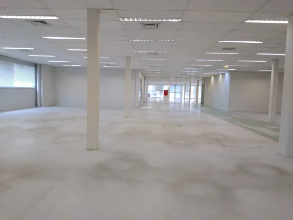 Imagem Imóvel Comercial em Ótimo Estado | Terreno 3.535m² | Construção 4.816m² | Próximo à Marginal Tietê"