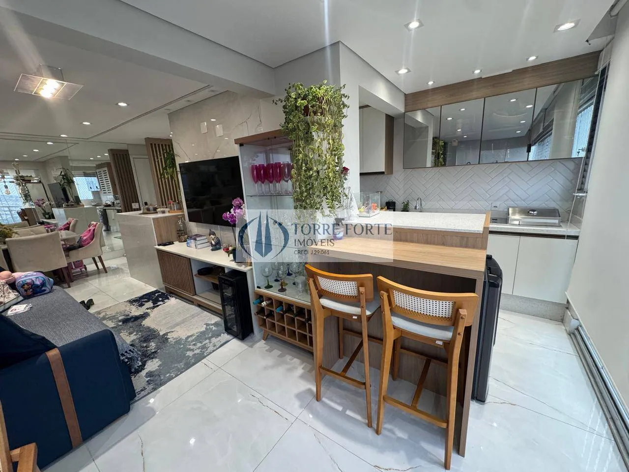 Imagem Lindo Apartamento com 3 dormitorios 1 suite 2 vagas na Penha .