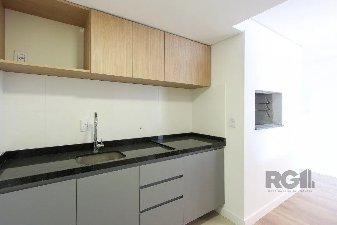 Imagem Apartamento em Porto Alegre no Bairro Petrópolis, de 2 quartos, semi mobiliado.