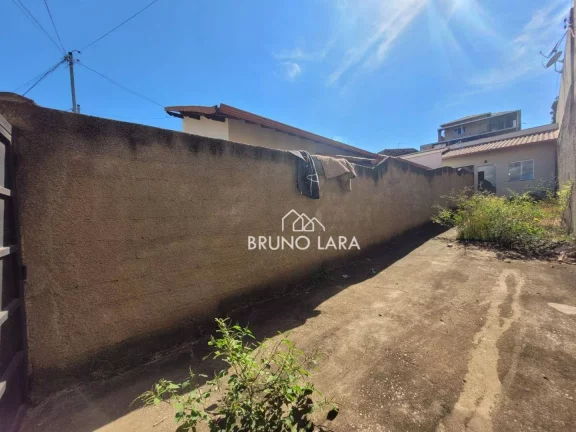 Imagem Casa com 2 dormitórios à venda, 70 m² por R$ 260.000,00 - Progresso - Igarapé/MG