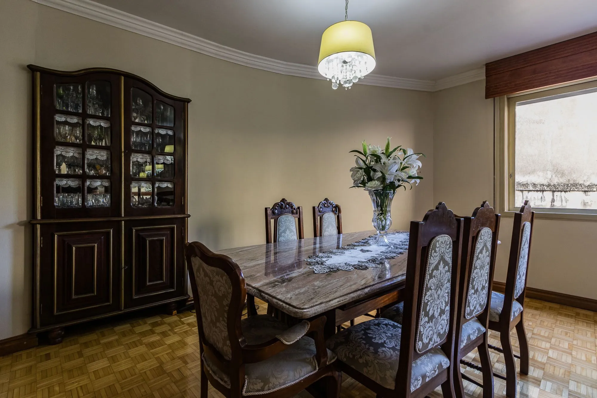 Imagem Apartamento de 3 dormitórios e 133m² à venda em Centro Histórico, Porto Alegre.