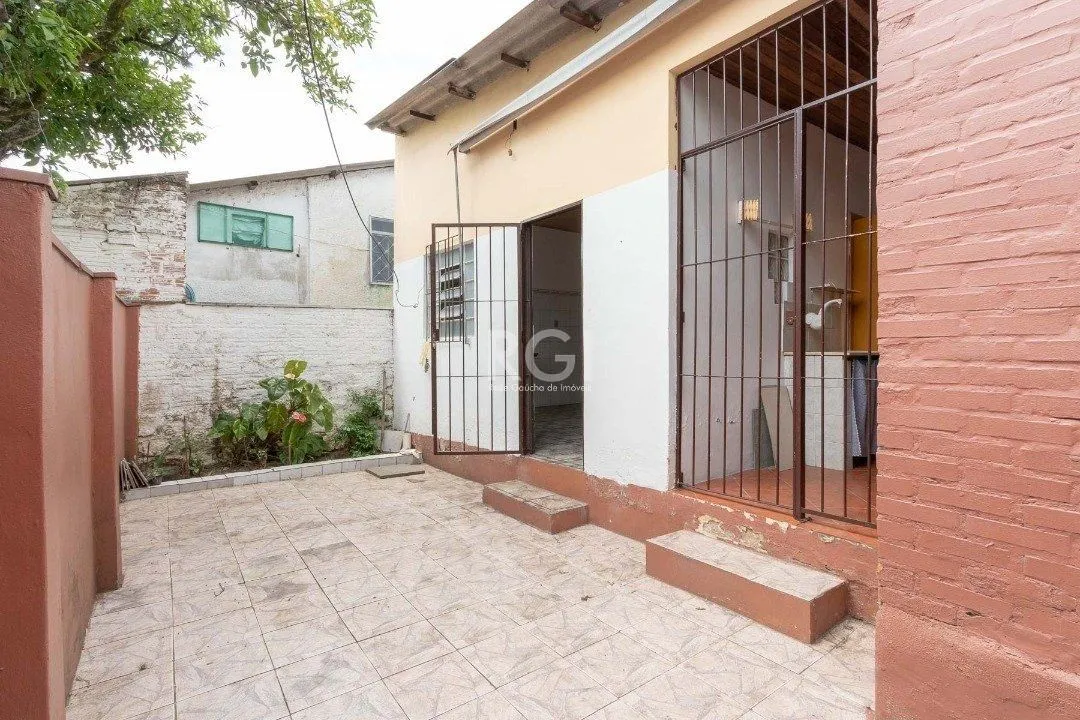 Imagem Casa para Venda - 50m², 2 dormitórios, 1 vaga - Cavalhada