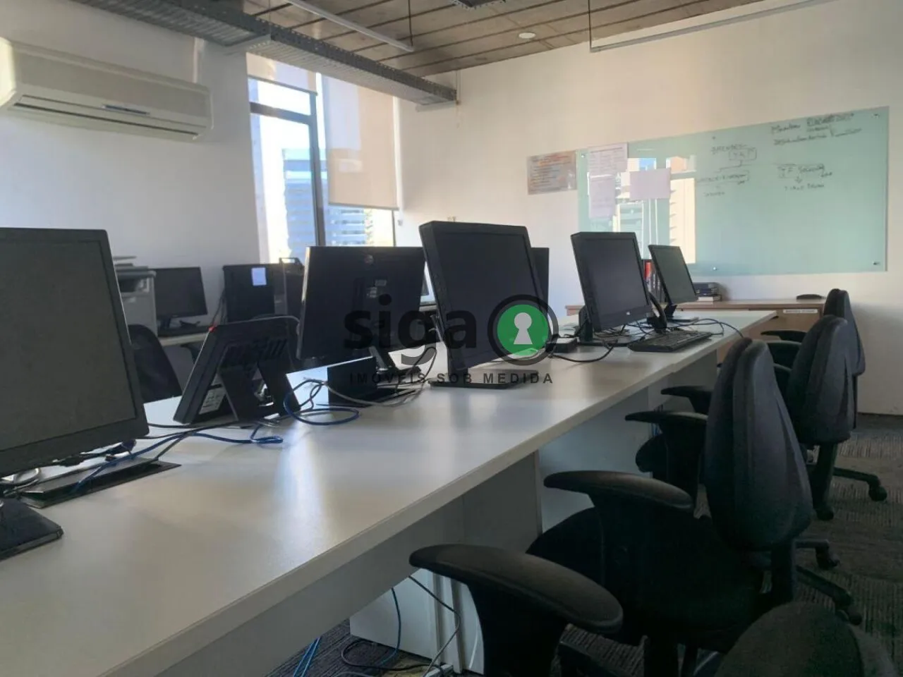 Foto do imóvel Conjunto Comercial para Locação - Berrini - 220m² - 4 Vagas
