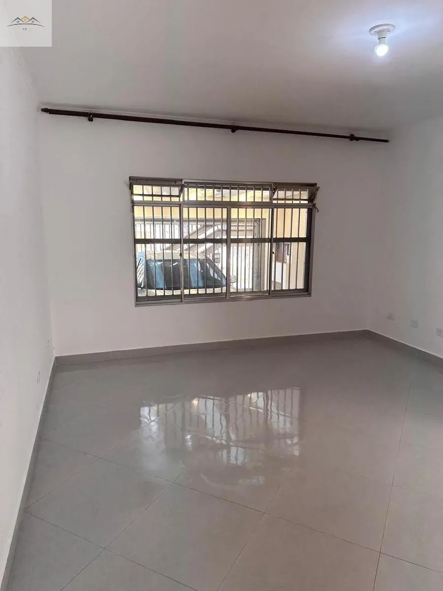 Imagem Sobrado à venda no Pq. Marajoara em Santo André 3 dorm. 2 wc 2 vgs. reformado