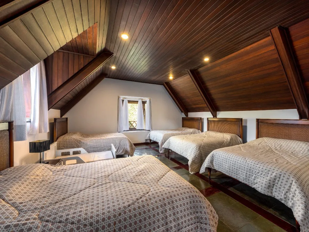 Imagem Casa em Campos do Jordão-SP, casa e jardim Manancial Campos do Jordão SP, casa com 4 quartos e 4 suítes em Campos do Jordão sp, casa 4 dormitórios
