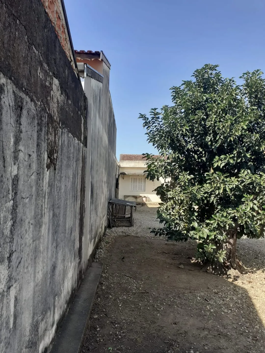 Imagem Casa à venda 1 Quarto, 1 Vaga, 260M², Parque São Domingos, Pindamonhangaba - SP